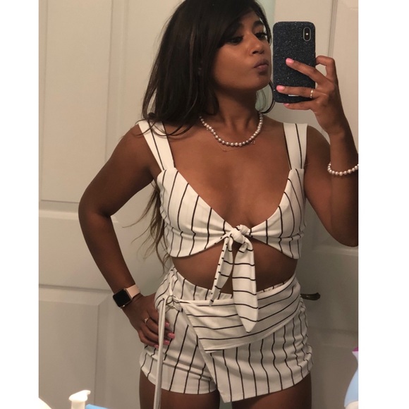 White & black skort & tie-knot set πΉ - Picture 3 of 5